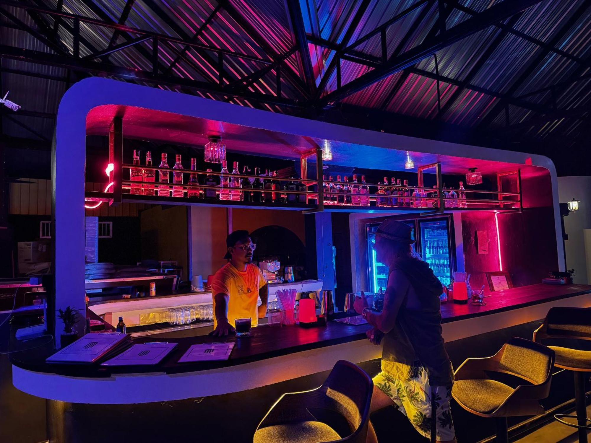 Mbar Hostel Хаад Рин Экстерьер фото